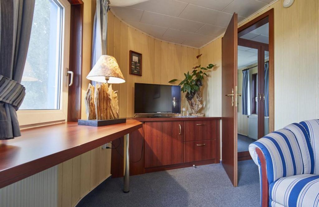 Hotelschiff Stinne Wustrow  Exteriér fotografie